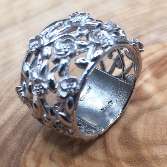 Silver flower ring - Picture 4 of 4